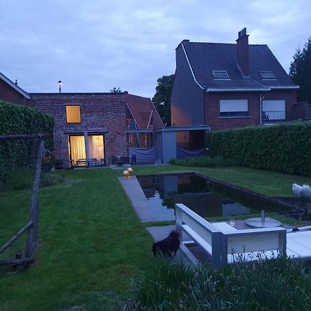 Gezellige Moderne Woning Met Zwemvijver Halle  Exterior foto